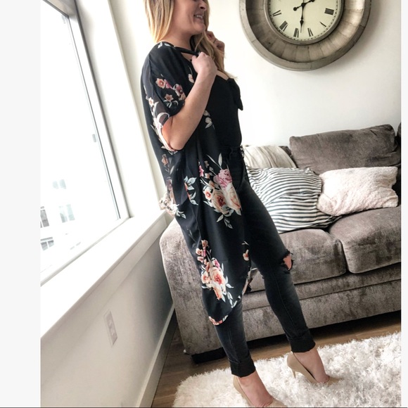 Leila Hello Spring Kimono - Black Floral - Picture 3 of 3